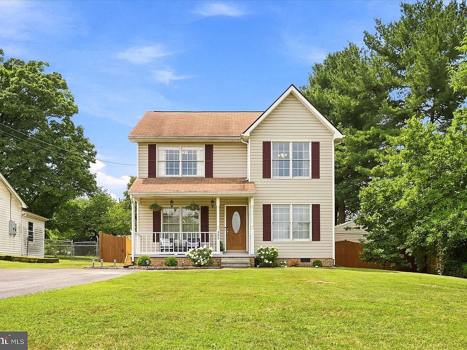 1st image of 323 Dogwood Rd