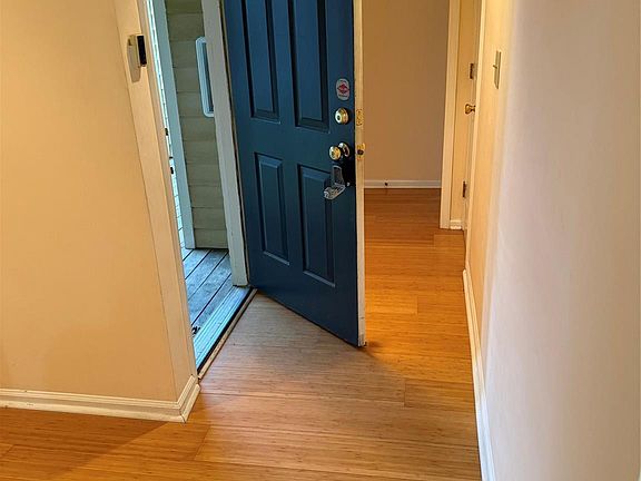 5th image of 3200 Selwyn Farms Ln APT 6