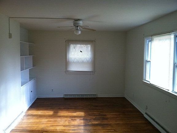 2nd image of 112 Van Orden St