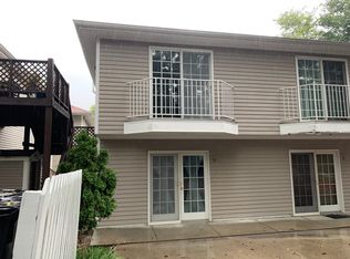 407 N Gridley St APT D, Bloomington, IL 61701