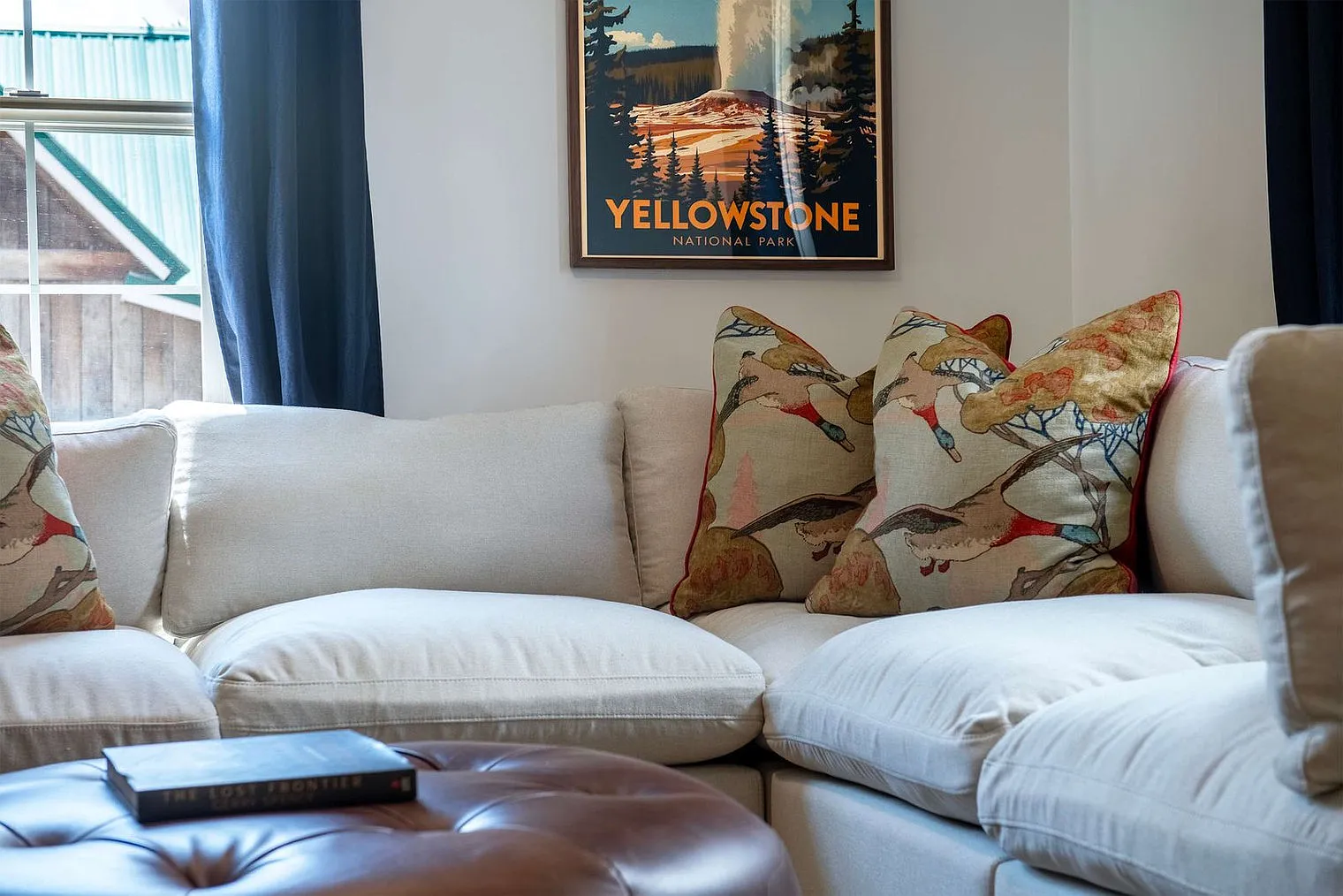 3 bed, 3.0 bath, $5,202 — Photo 4