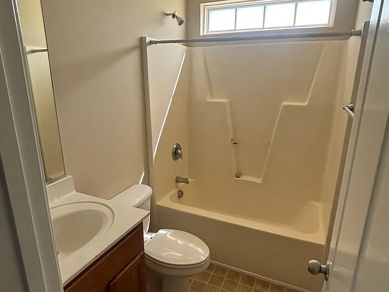 1626 Daisy Park Dr — Photo 10