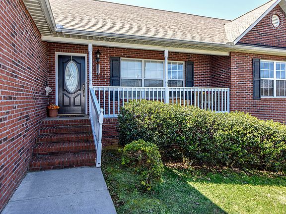 5th image of 3082 Country Meadows Ln