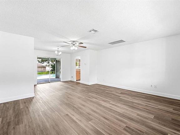 3rd image of 1360 N OLD MILL DRIVE