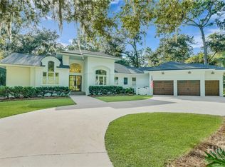 2 Priory Rd, Savannah, GA 31411