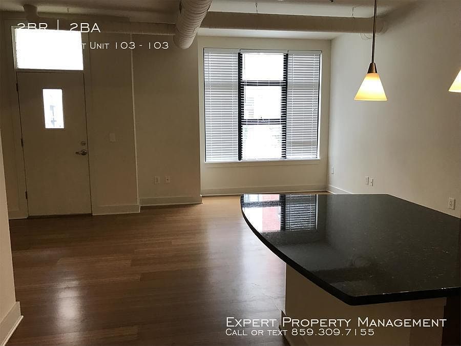 1st image of 220 Cedar St #103