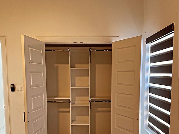 3rd image of 604 Alameda Dr #1