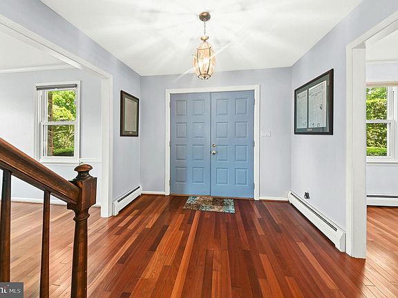 5th image of 2608 Springhill Cir