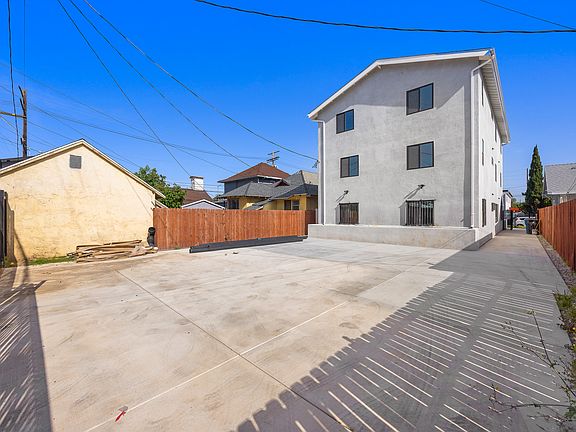 3rd image of 1276 W 38th St #2