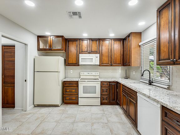 3rd image of 4309 W SANDRA Circle