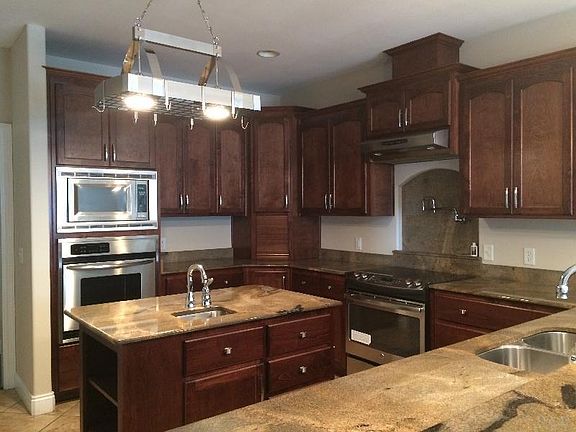 5th image of 5113 Oak Glen Dr