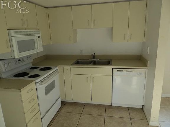 5th image of 919 SE 8th Ter APT 8