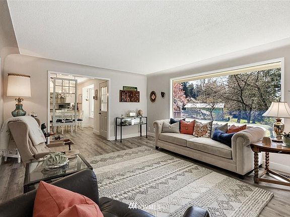 5th image of 821 Linwood Ave SW