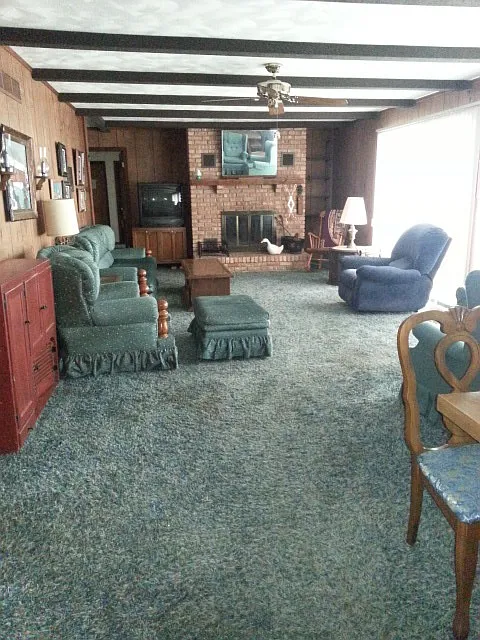 360 Canterbury Dr photo 1