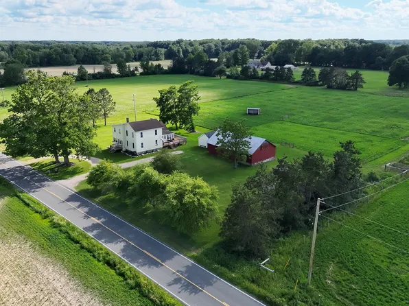 8884 S Townhall Rd, Sheridan, MI 48884
