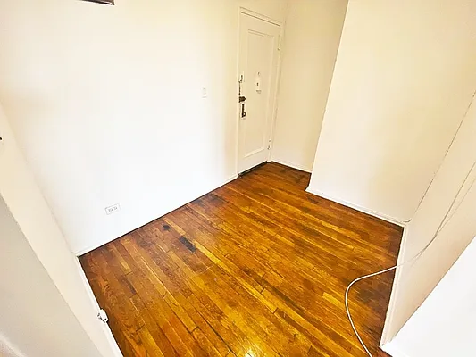 Rented by Brooklyn Property Group LLC | media 7