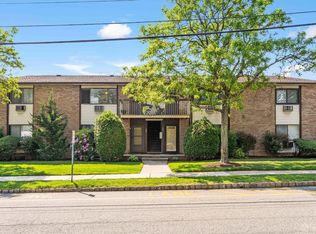 104-104 Cricket Ln, Woodbridge, NJ 07095