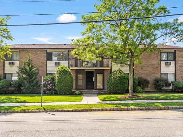 104-104 Cricket Ln, Woodbridge, NJ 07095