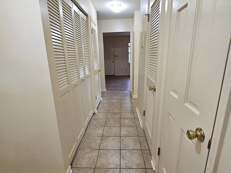 1322 Kings Dr #A — Photo 12