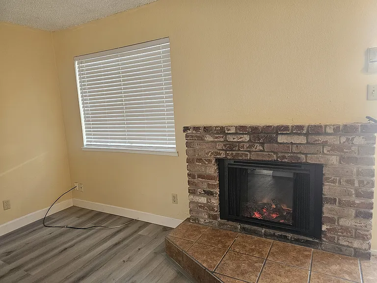 1814 V St #2 — Photo 12