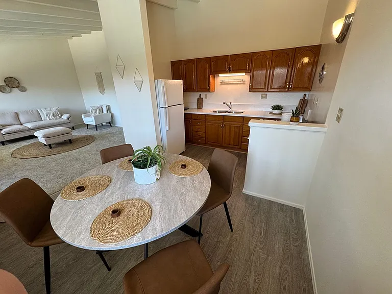 Desert Spa Apartments — Photo 26