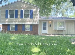 8122 E Barry Rd, Indianapolis, IN 46219