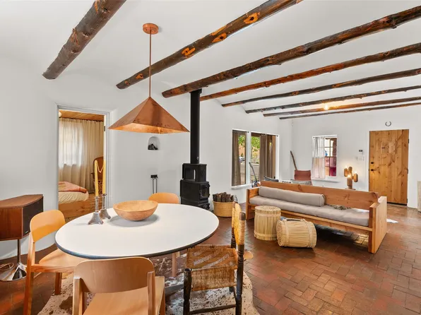 1461 Cochiti St, Santa Fe, NM 87505