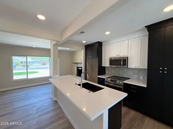 515 W HAZELWOOD Street, Phoenix, AZ 85013