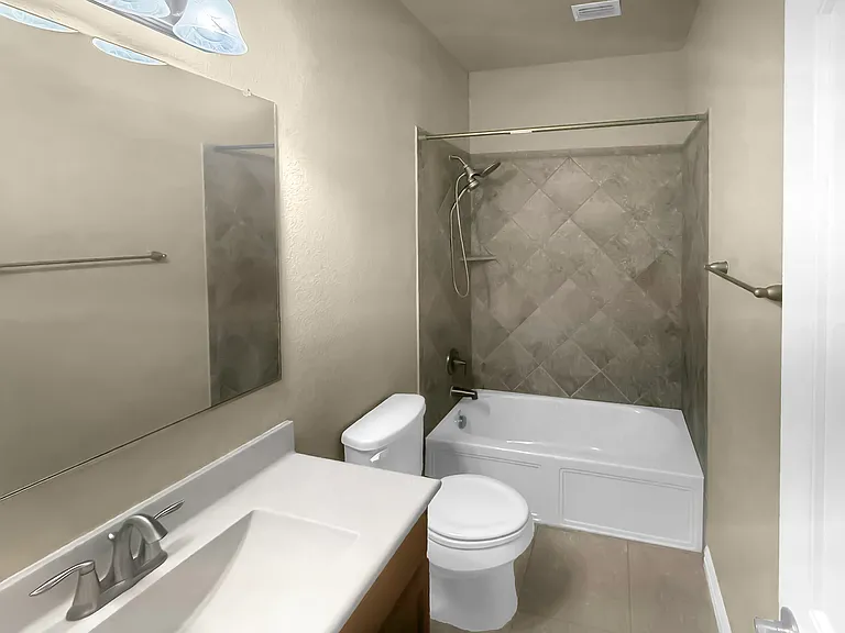 909 Blanco Ln — Photo 9