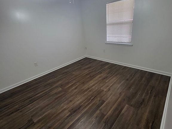 4th image of 3418 Hardy St #7d038b465