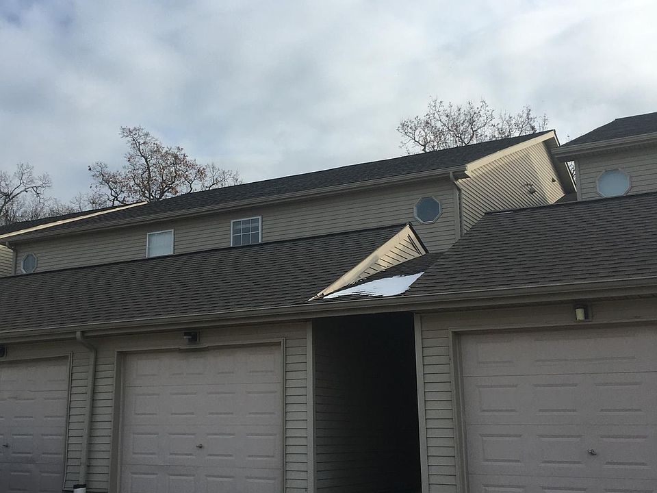 1st image of 4979 Oakhill Dr #1