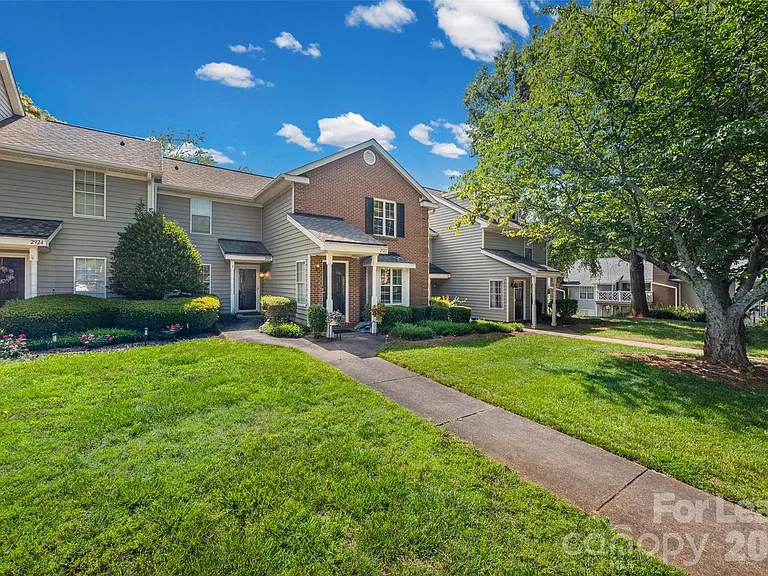2920 Iron Gate Ln — Photo 28