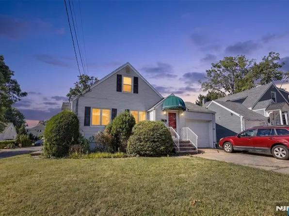 55 Stillman Avenue, Bergenfield, NJ 07621