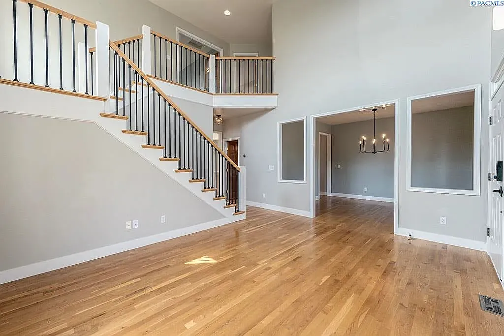 1715 NW Nicole Ct — Photo 4