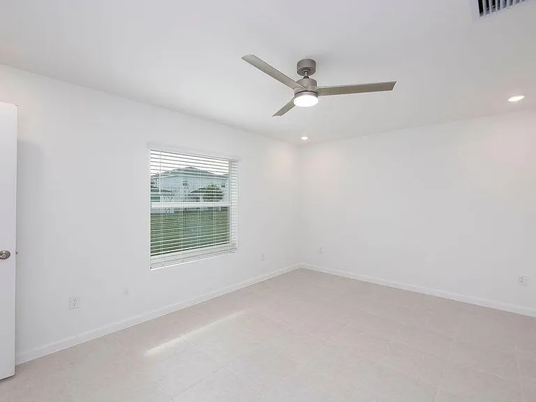 11146 NW Fernbrook Dr — Photo 14