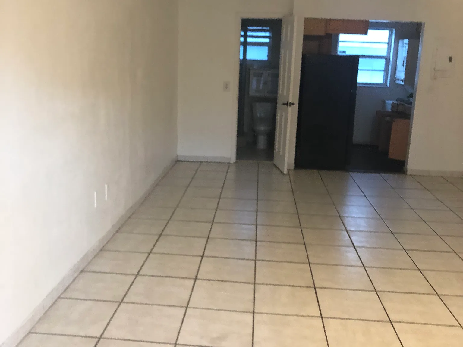 Studio, 390 sqft, $1,900 — Photo 2