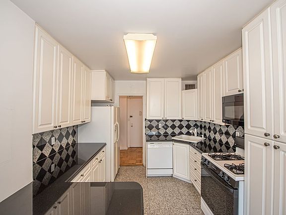 2nd image of 16625 Powells Cove Blvd APT 10E