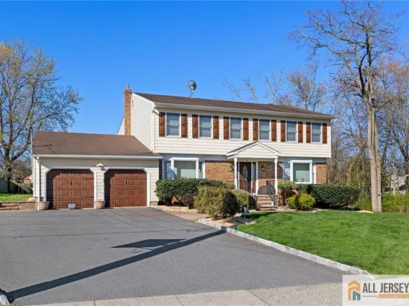 1236 Cozzens Ln, North Brunswick, NJ 08902