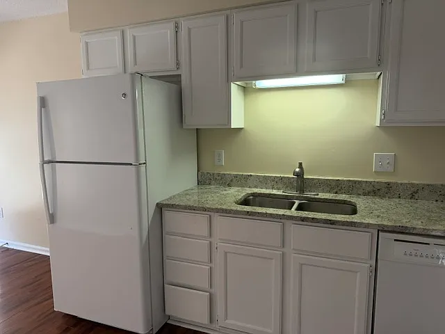 2 bed, 975 sqft, $1,475 — Photo 4