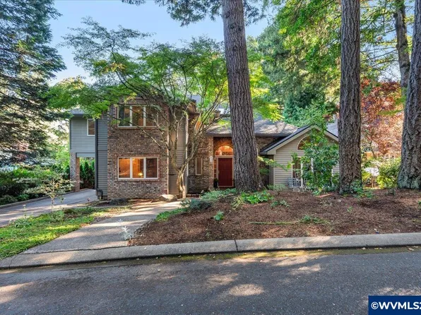 656 Lamplighter Cir SE, Salem, OR 97302