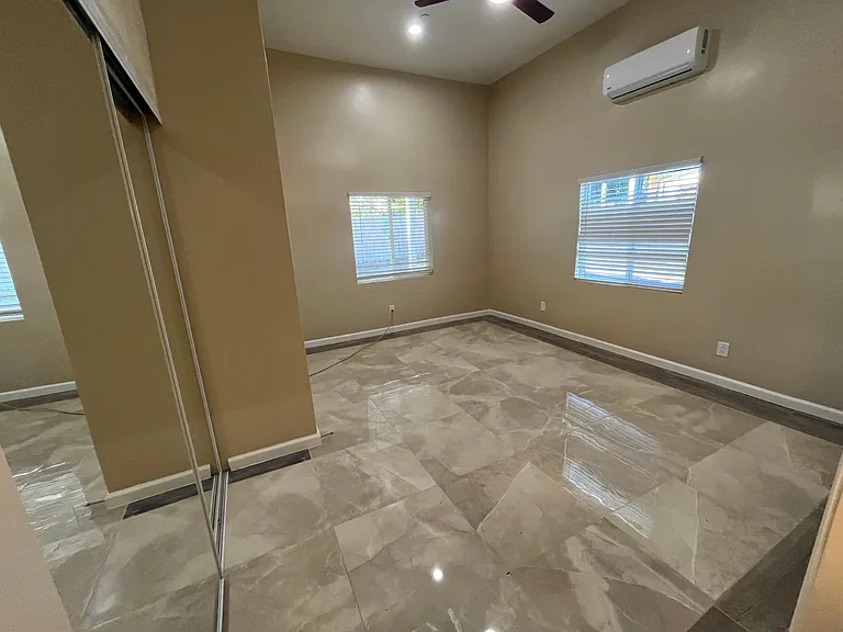 2739 Eltinge Dr — Photo 13