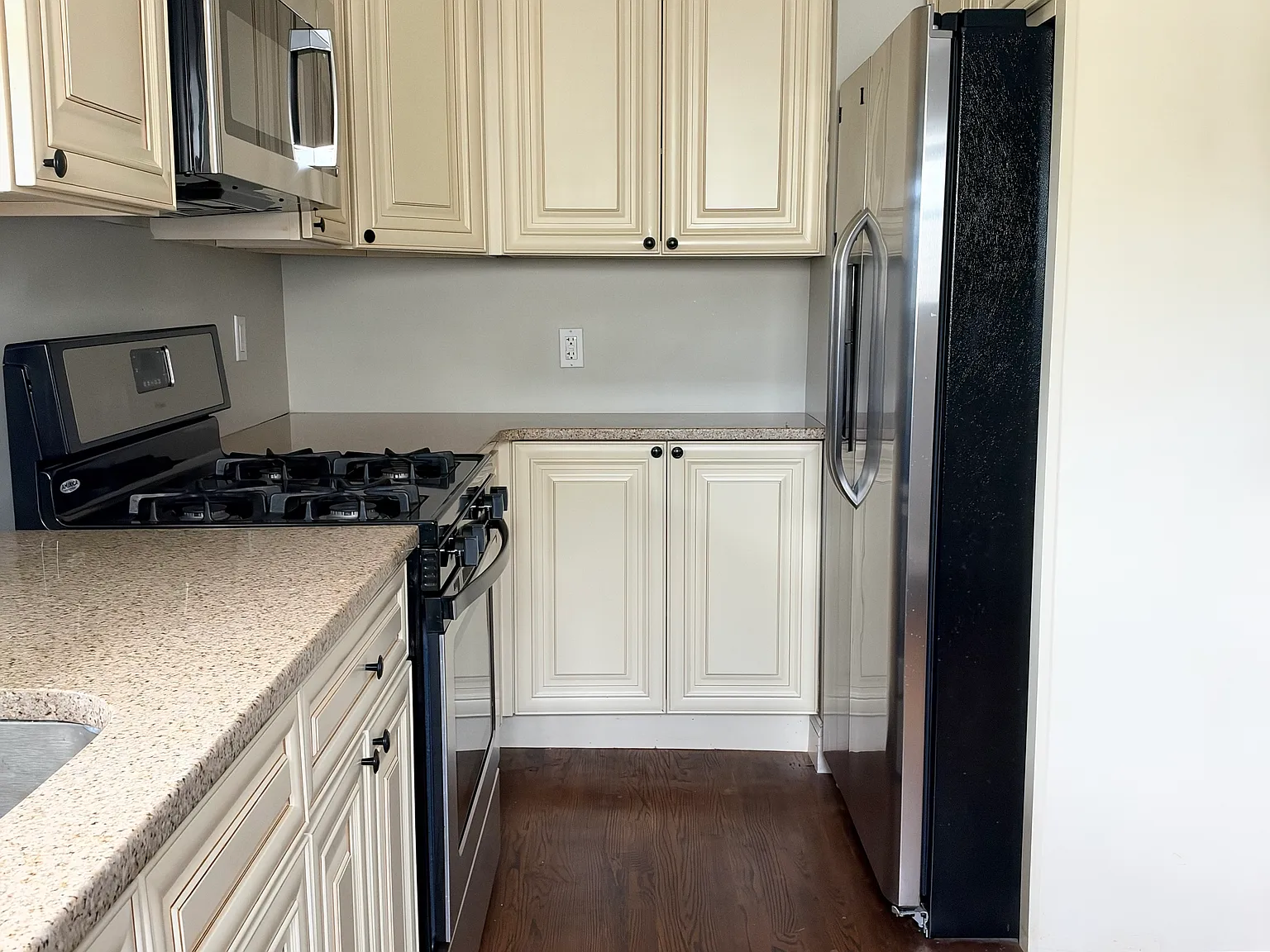Southridge Dr, Glen Cove — Photo 4