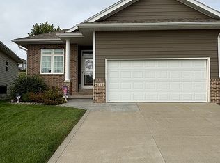 6712 Timberline Cir, Sioux City, IA 51106