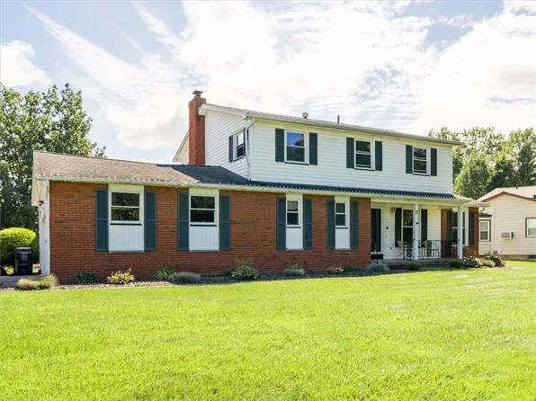 17 Kingsridge Ln, Rochester, NY 14612