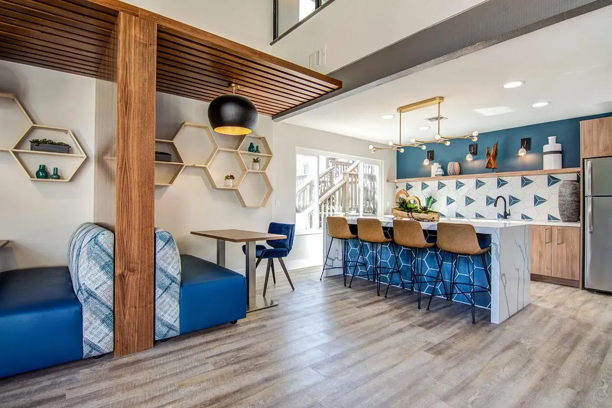 Building Photo - Veranda La Mesa