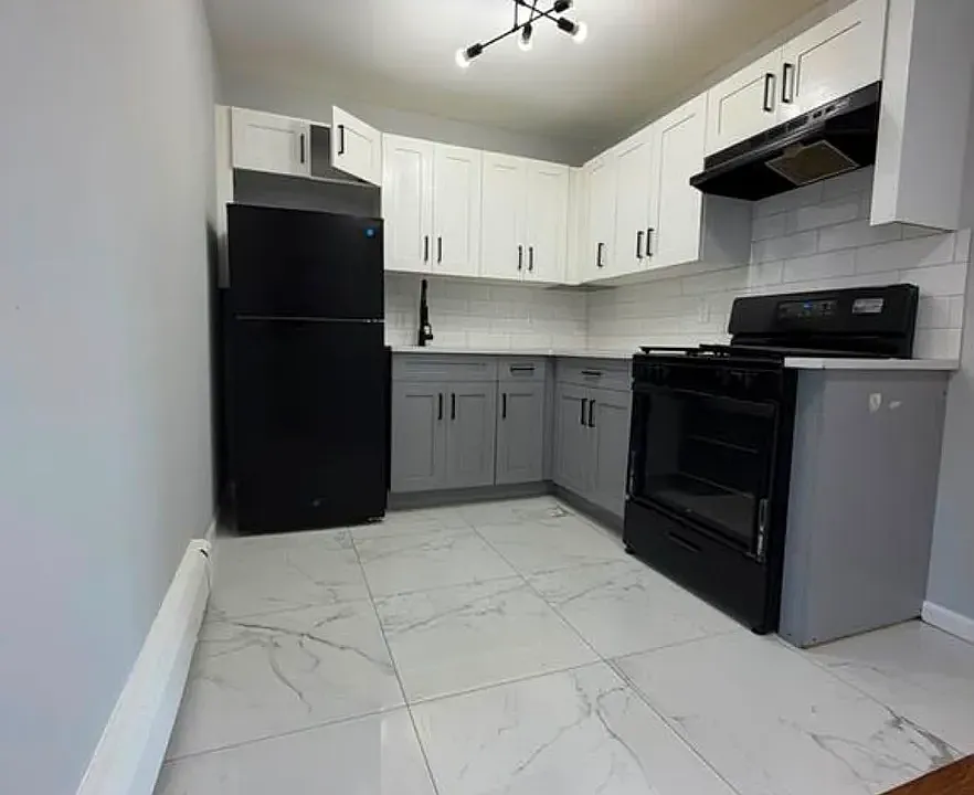 96 Summer Ave #5C