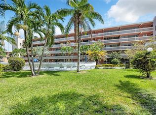 200 NE 12th Ave APT 3A, Hallandale Beach, FL 33009