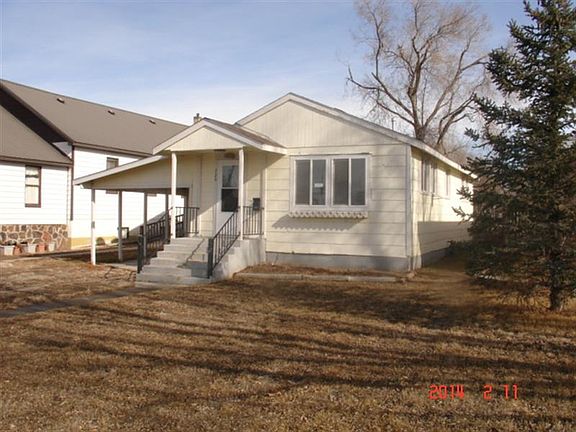 2nd image of 724 14th Ave N