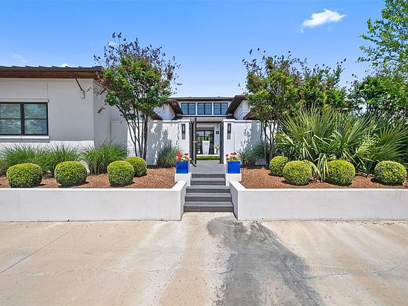3rd image of 4653 Saint Benet Ct