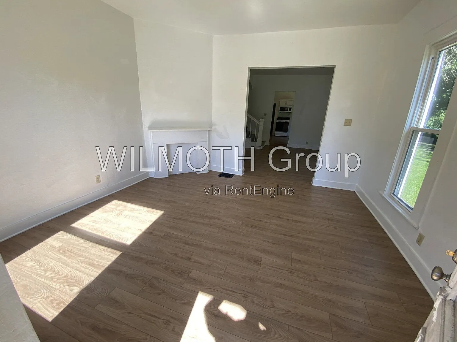 2 bed, 1.0 bath, 1208 sqft, $850 — Photo 2